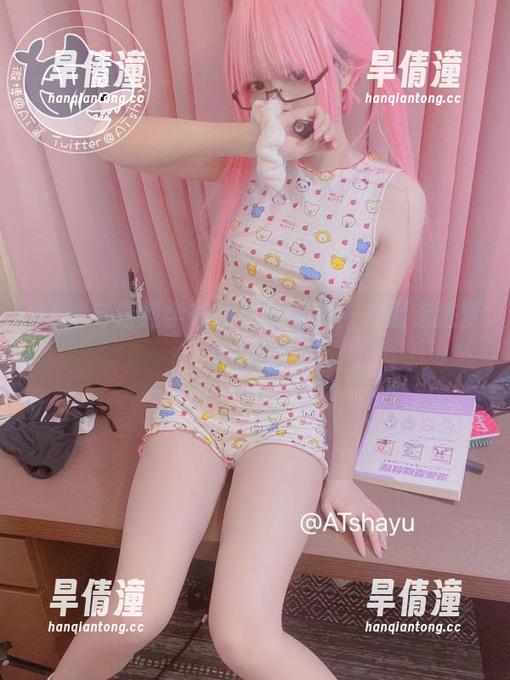 AT鲨与清纯学妹的私拍写真，一起走进梦幻时刻！