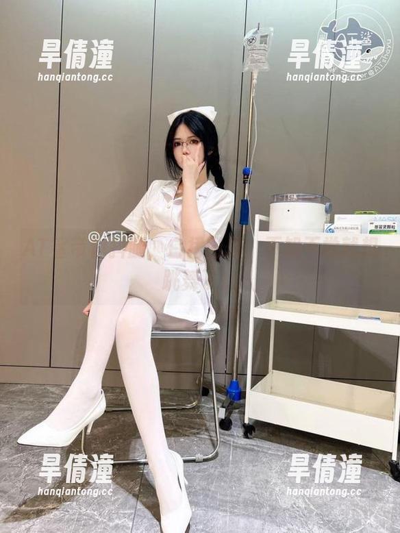 AT鲨带你抖腿，白裙图册：不知不觉就想跳舞了！