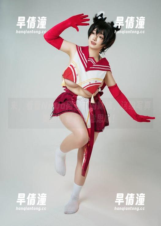 来，看看NinJa阿寨寨的妹妹，这组写真美图可是有点意思哦！