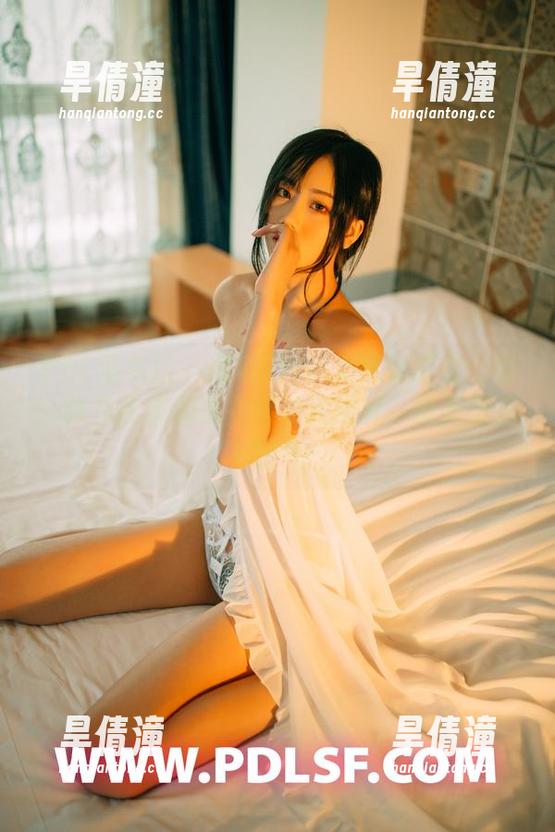 PDL潘多拉 - 高清Ellie艾栗栗皮衣：每一张作品集都像是在对我挑衅，真是有点不服气！
