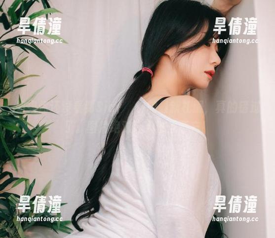 如果你还没看到Sia(시아)的最新礼服，真的错过了。图片绝对让人过目不忘！