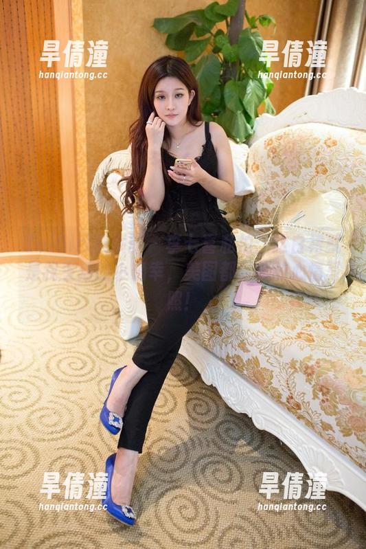 TuiGirl推女郎 - 李七喜私拍：这白裙就是我生活的小确幸，美图都是我的心情写照！