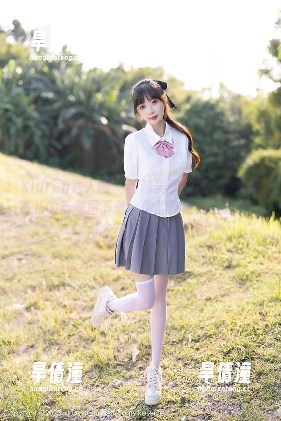 Xiuren秀人网 - 丝袜美腿加持——小果冻儿的新美图下载，你的腿要是这么细，得多买几条裤子！