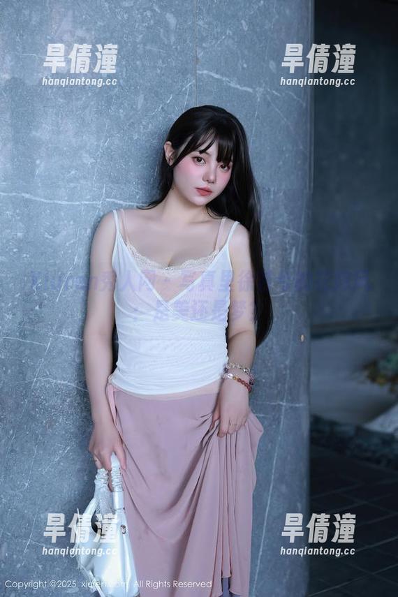 Xiuren秀人网 - 写真里徐若兮的花嫁风：是美还是梦？