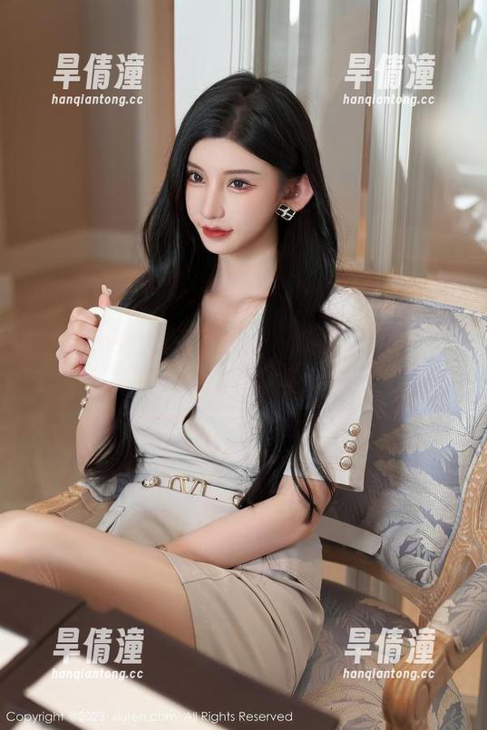 Xiuren秀人网 - 连体衣与沐子熙V：在资源和时尚之间的奇妙时刻！