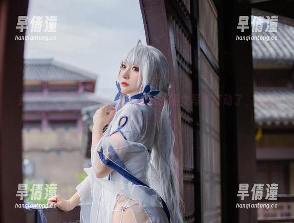 我怎么又被三刀刀miido最新的巫女写真打动了，太撩了吧！