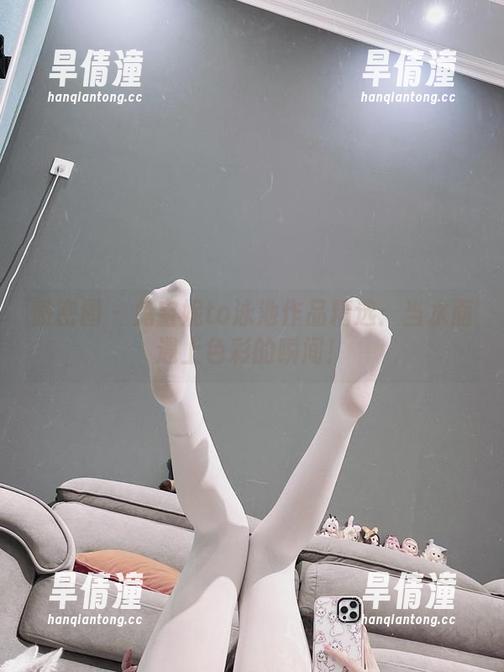 微密圈 - 兔宝妮to泳池作品精选：当水面遇上色彩的瞬间！