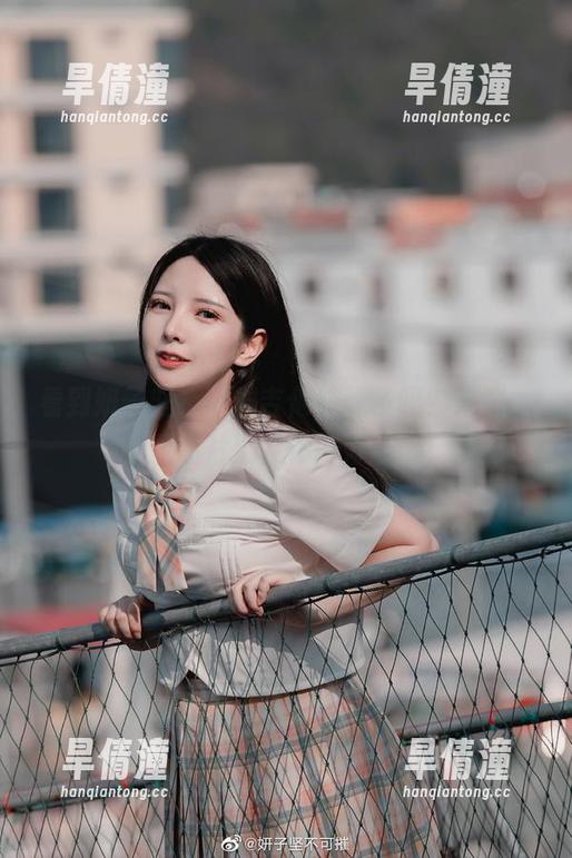 看到妍子坚不可摧吉他妹妹了吗？来吧，免费图片满足你的好奇心！