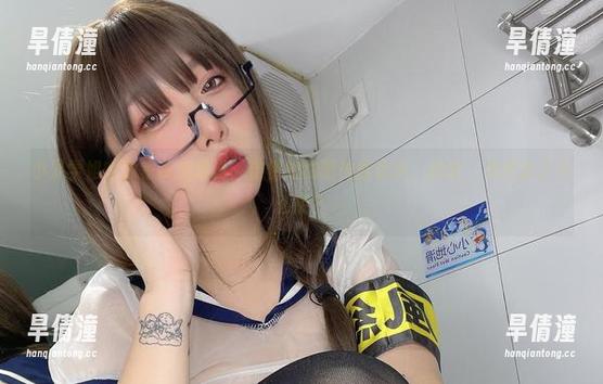 小泉学姐吖独家涞觅精选：仿佛她的眼神能说话，哈哈，竟然说了什么呢？