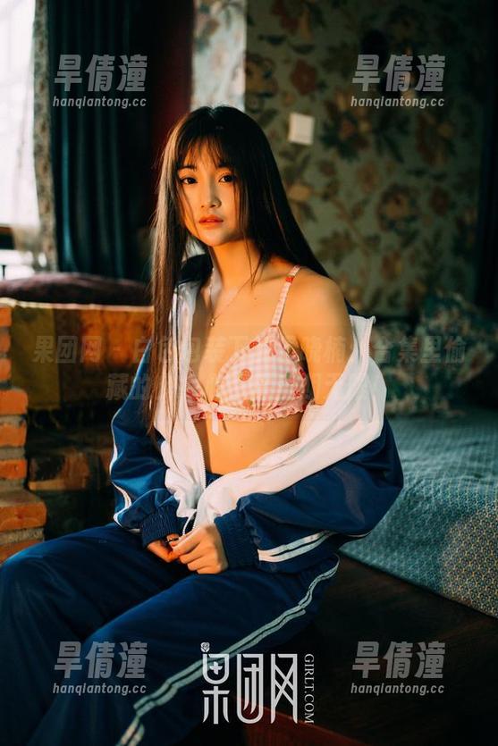果团网 - 白色包装下的丁晓楠：合集里偷藏的少女心，保质期无限！
