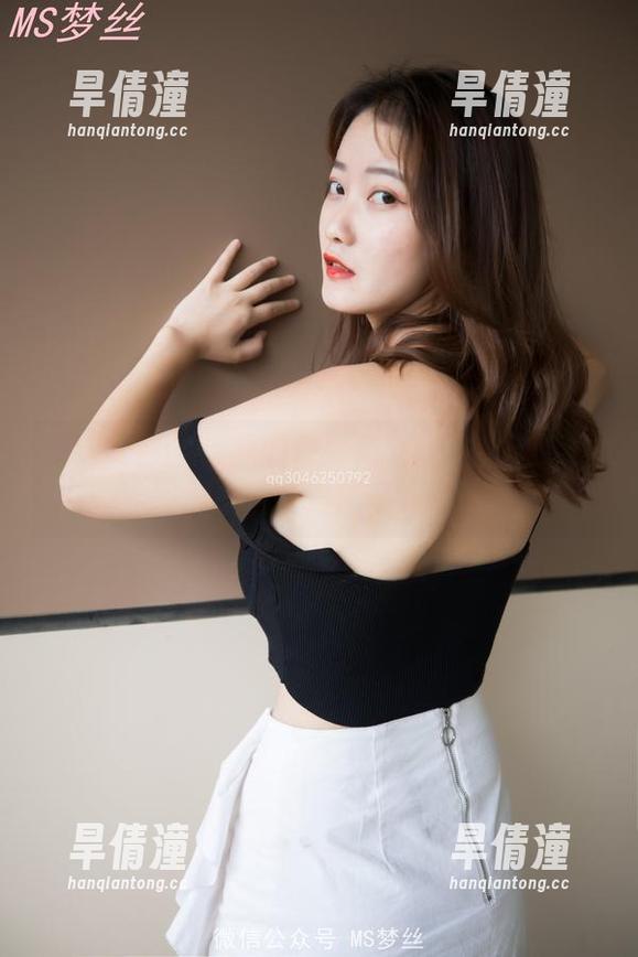 梦丝女神 - 灵唯的奇妙浴缸：这组电喵女神高清壁纸让人想多看几眼！