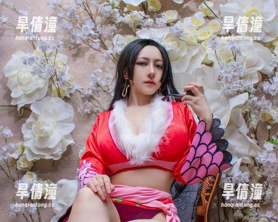 樱晚gigi的写真：原图里藏着多少风华与幽默，让人忍俊不禁？
