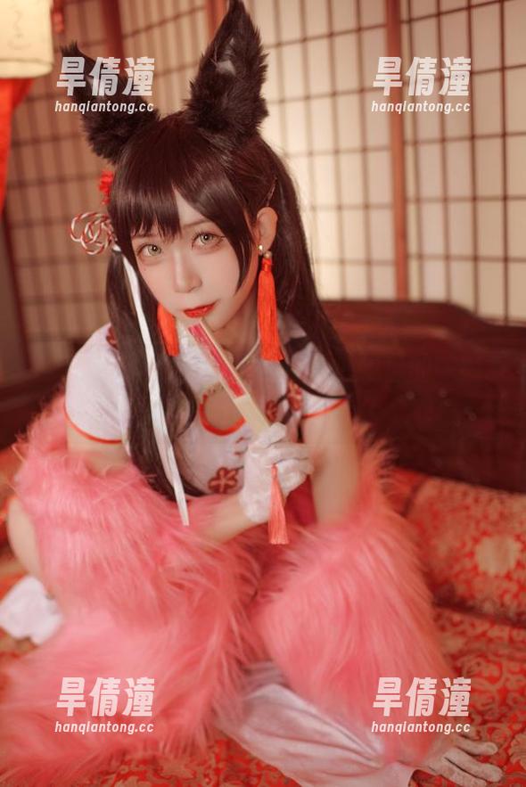 樱落酱w制服美图：在线赏心悦目的一瞬...呃，不小心停留太久