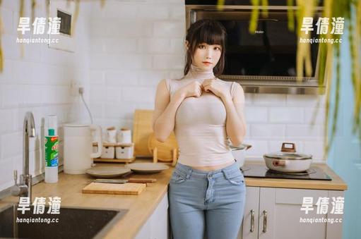 汪知子短裙，在线图集里总有那么多不期而遇的小惊喜！
