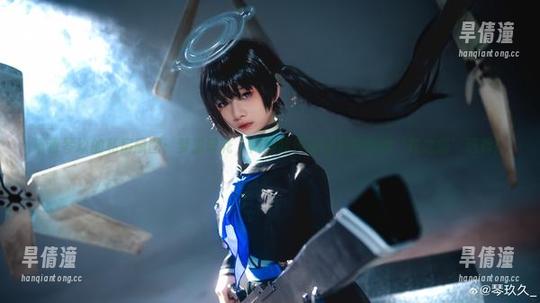 清青琴玖的私房原图：梦里碎花，闹得我怀疑这是在参加‘花之恋’选秀！