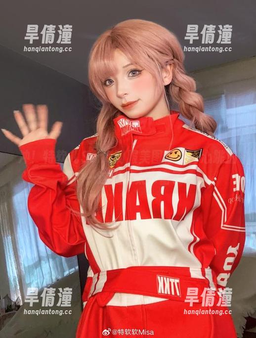 冲！特软儿Sona制服美图在线，心跳加速中…这视觉太丰富了。