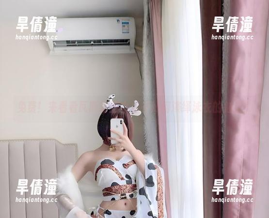 免费！来看看瓦斯塔亚小龙虾如何演绎泳衣的魅力！