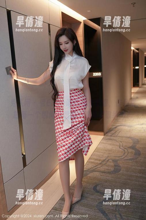 秀人网 - 看Elise谭晓彤的和服，作品里的每一个瞬间都想问：这身材谁给的？