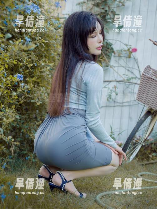 下载秋和柯基的猫女仆：谁说只有狗狗才能卖萌？
