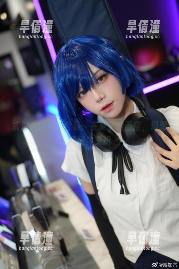 贰加六的写真合集：在莫奈的画室，幻想和现实交织